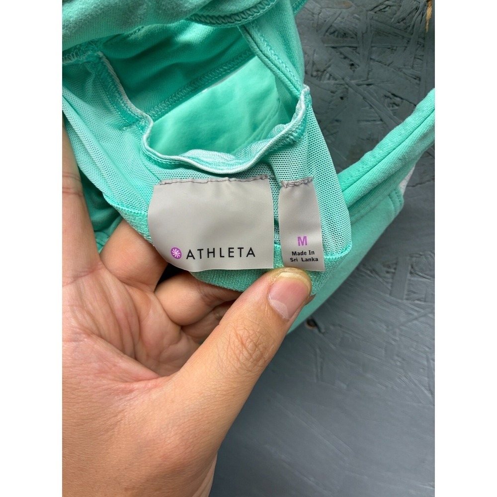 Athleta Striped Colorblock Built In Bra Banded Tank Top Womens M Green Workout - Picture 8 of 8